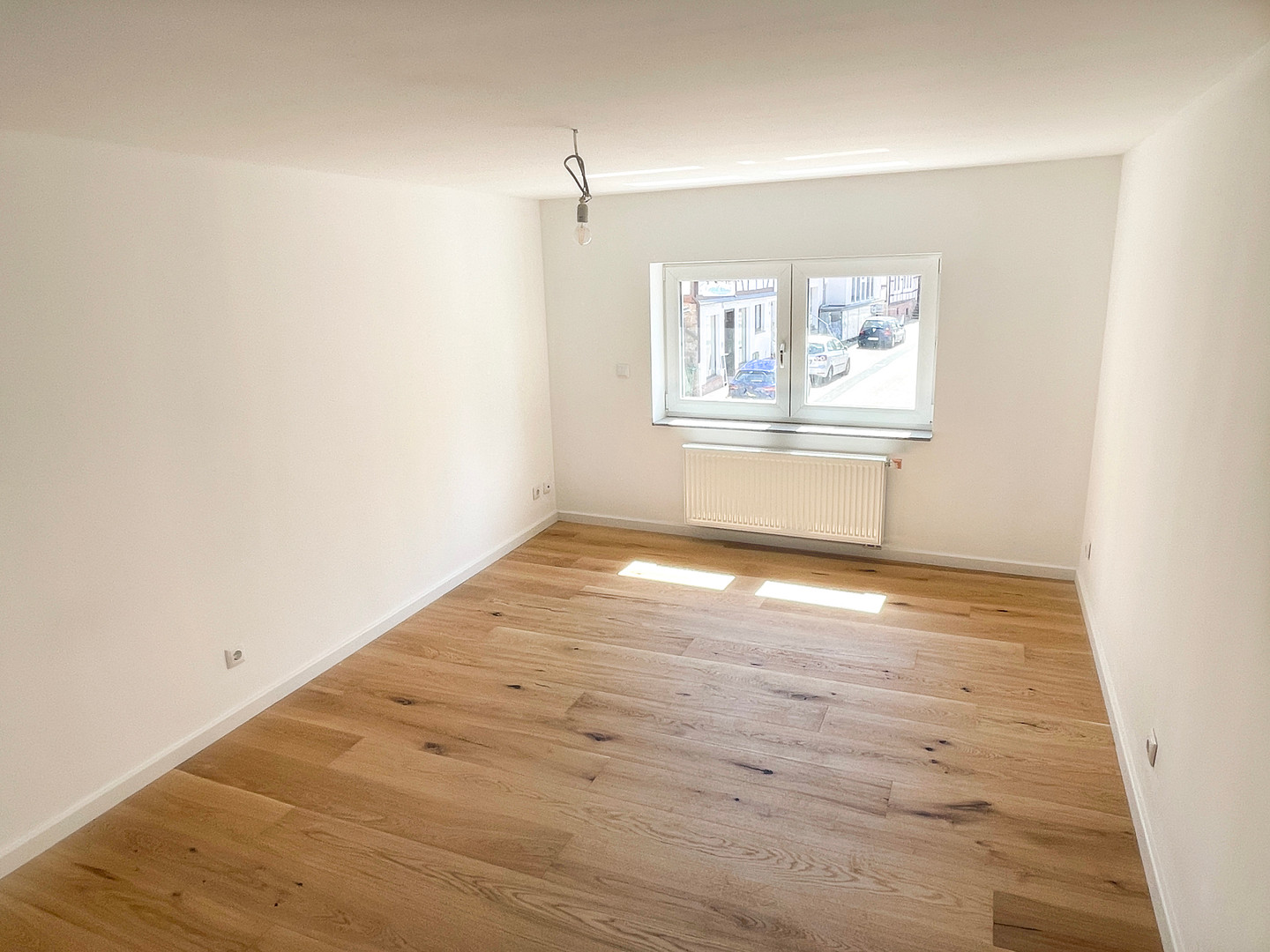Wohnung am Schlosspark Wächtersbach — Balkon mit Parkblick